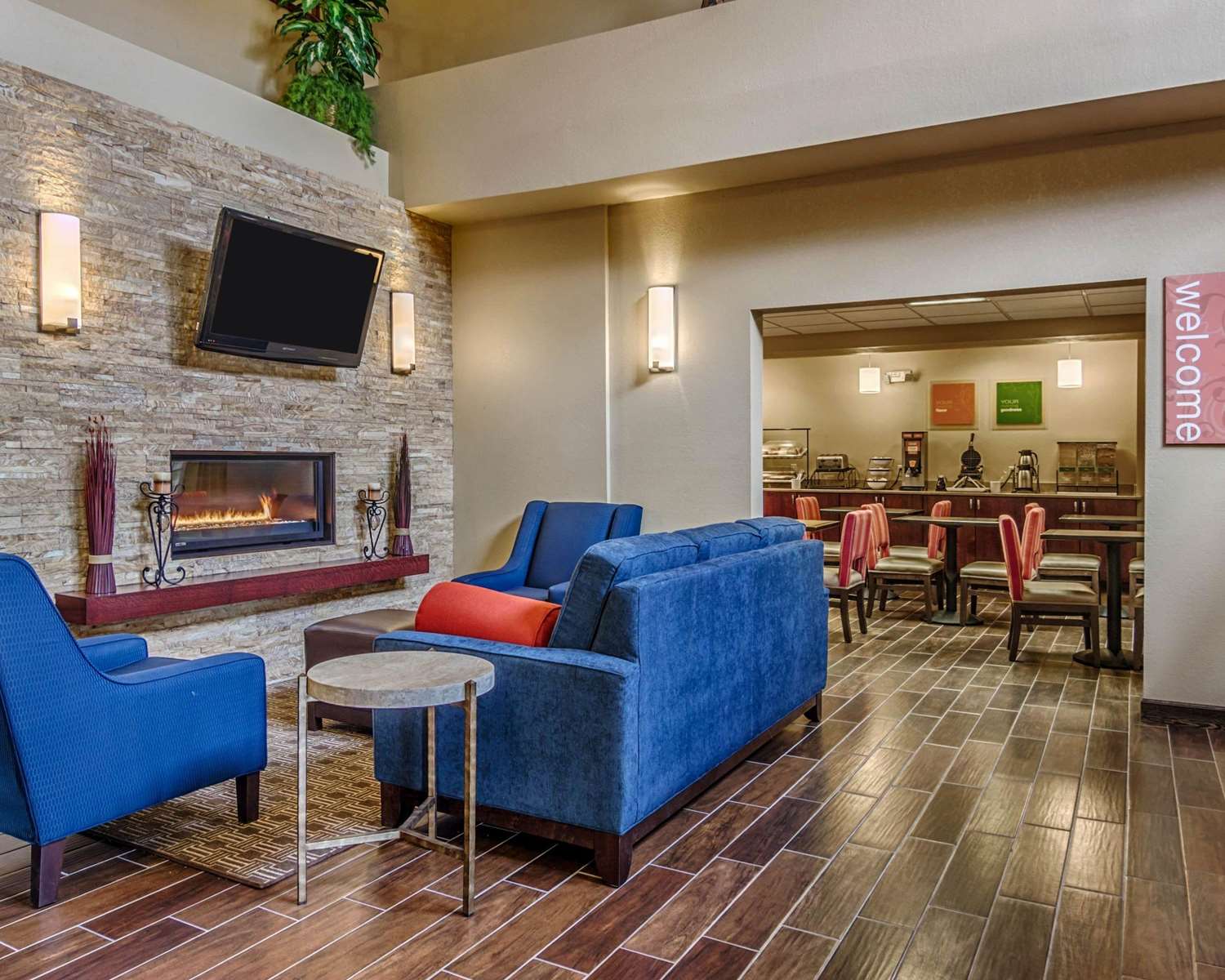 Comfort Inn and Suites Grafton Cedarburg 14/18