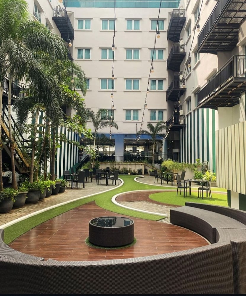 Hotel Santika Mega City Bekasi in BEKASI