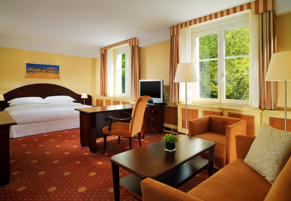 Sheraton Grand Salzburg Formerly Sheraton Salzburg Hotel 30/70
