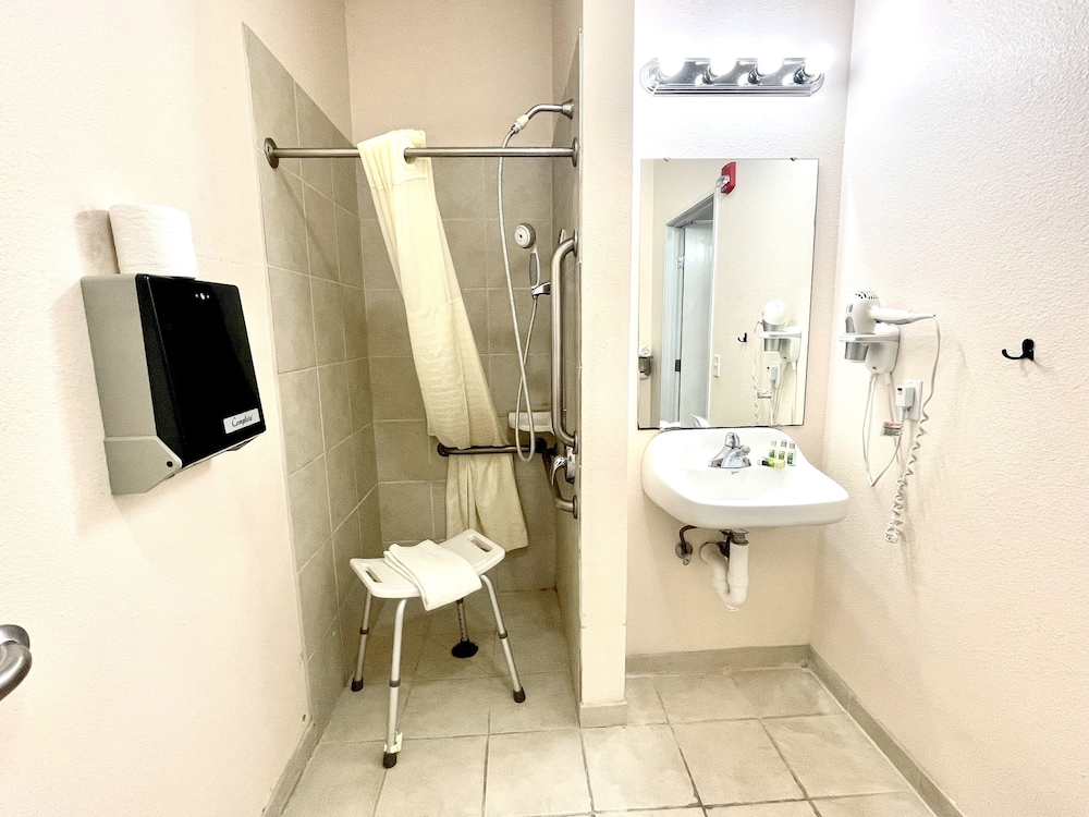 MainStay Suites Madison Airport 38/52