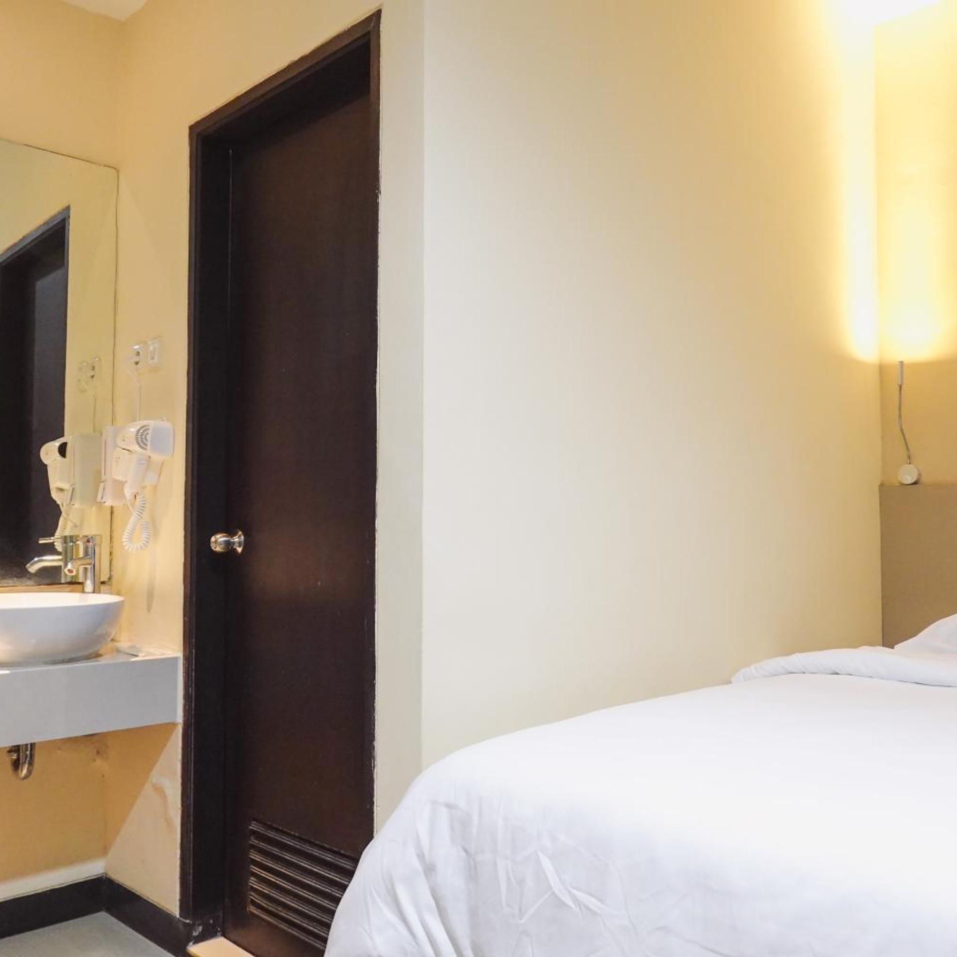 City Hotel Mataram 40/49