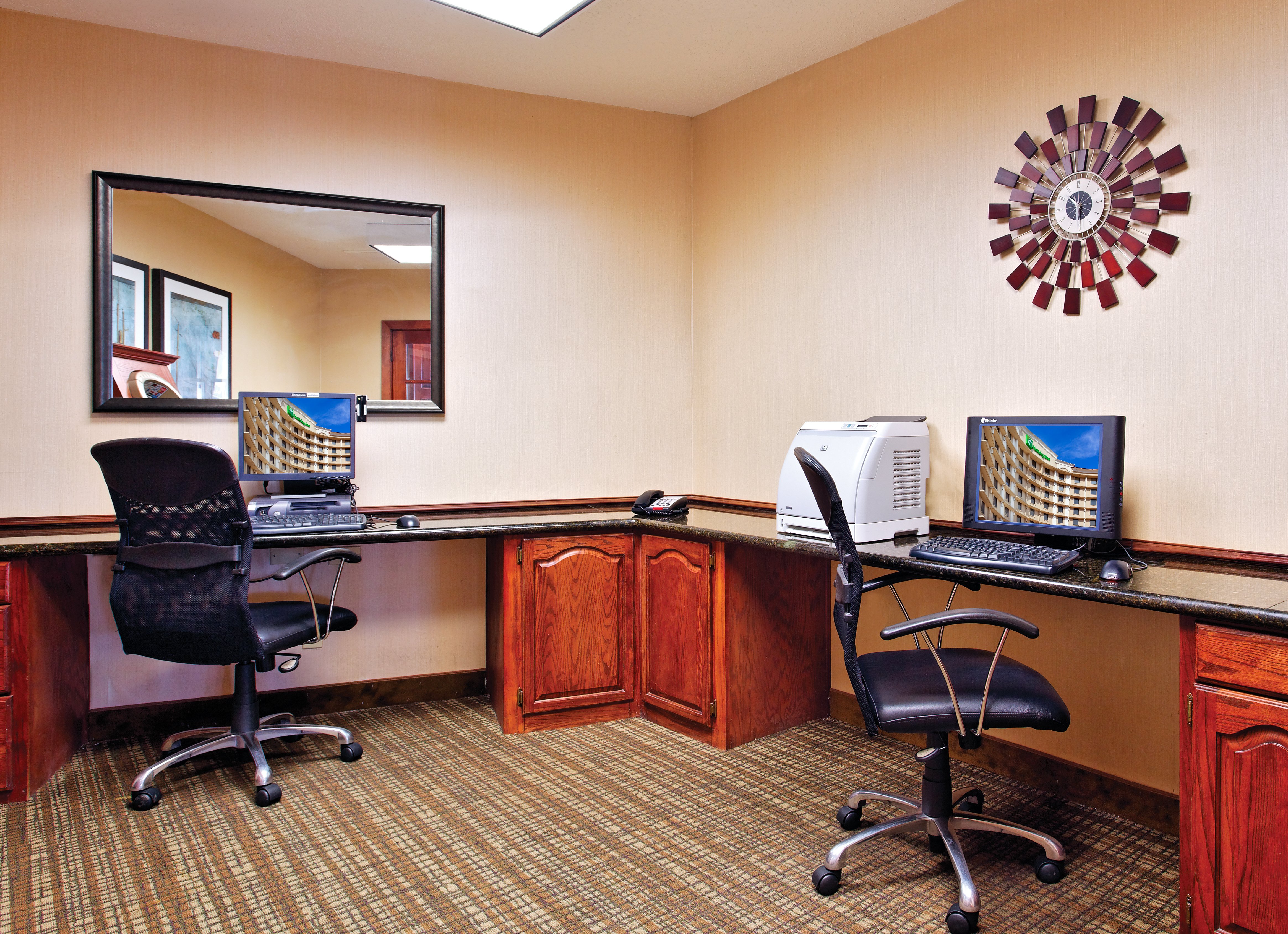 Holiday Inn Market Center Dallas 45/50
