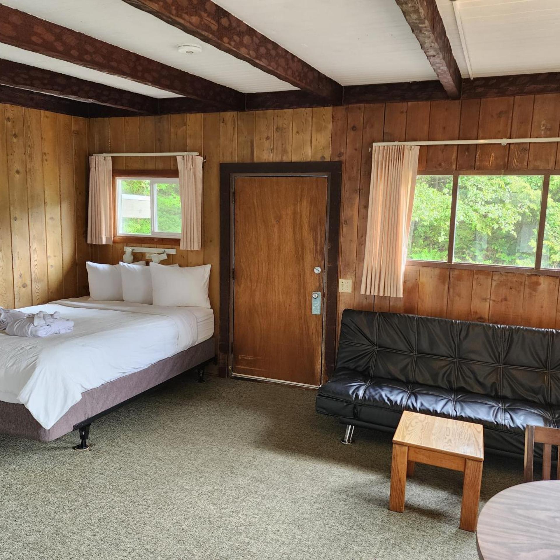 Studio, Cabin, Queen Bed