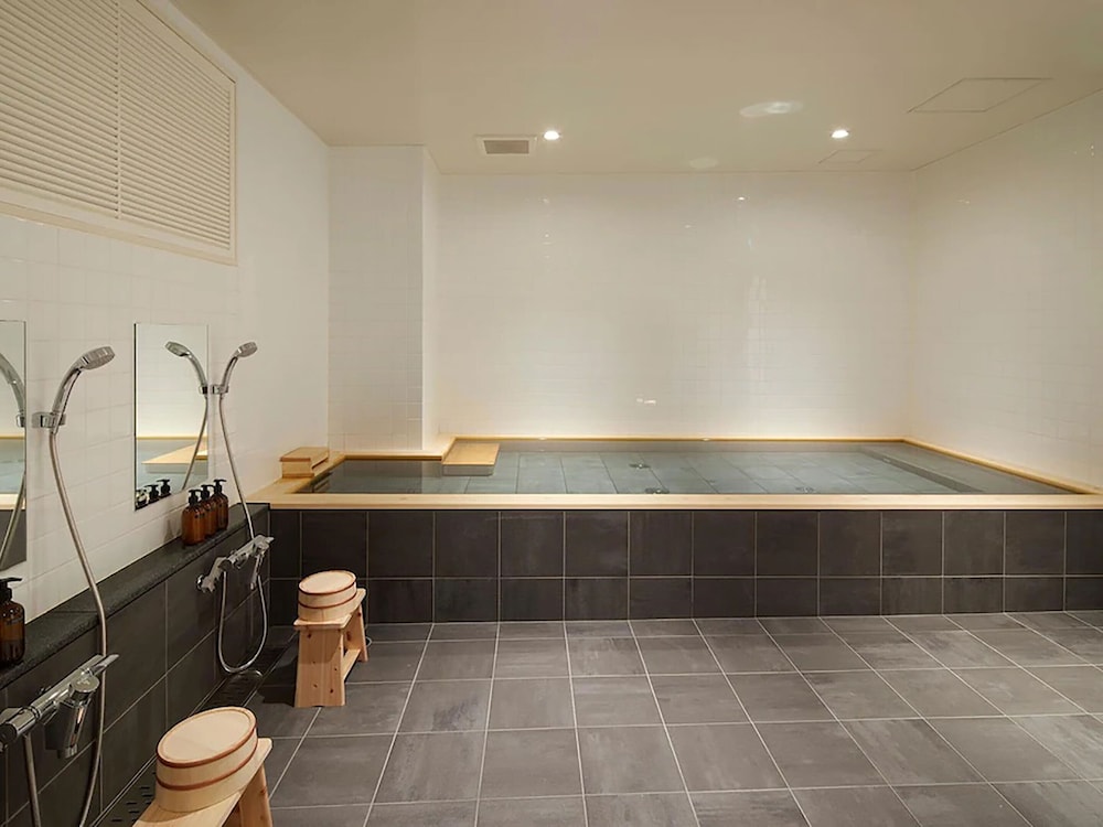 Hotel Plus Hostel Tokyo Asakusa 1 16/24