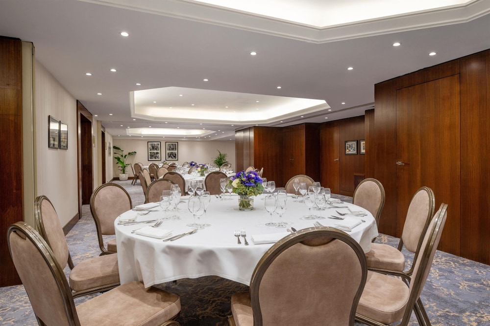 Warwick Paris Champs-Elysees 50/64