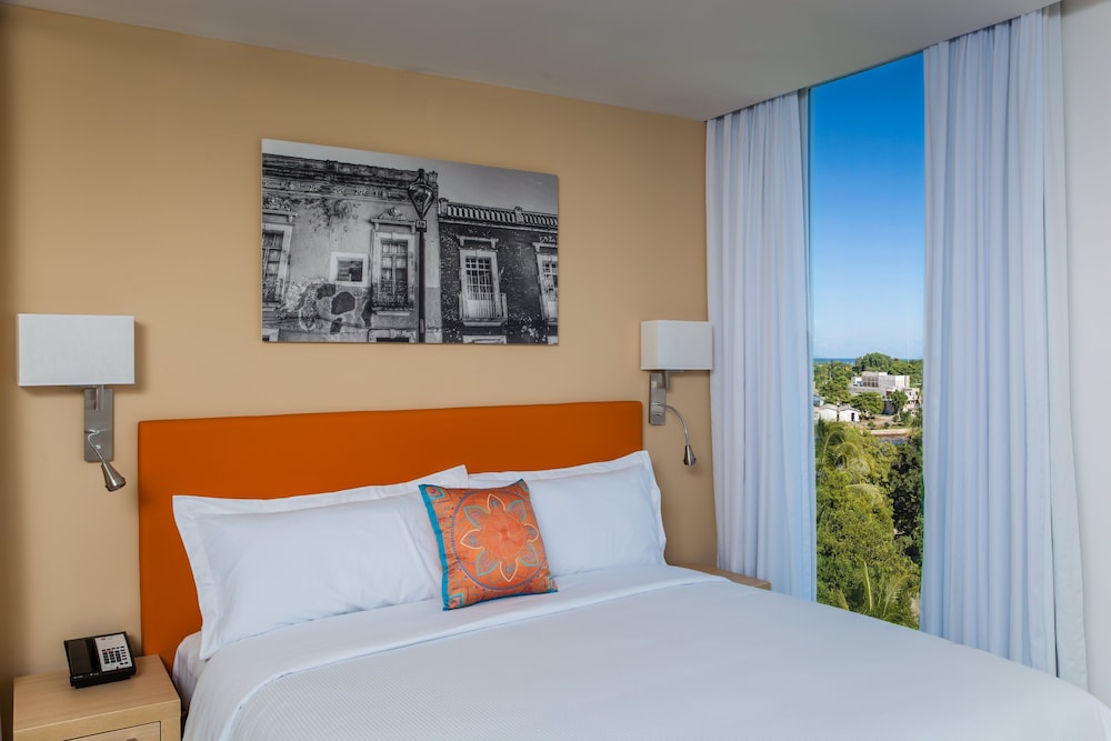 Fiesta Inn and Loft Ciudad del Carmen 13/50