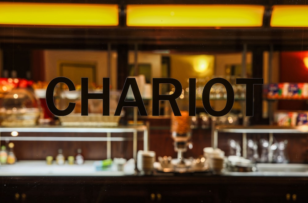 HOTEL CHARIOT 19/50