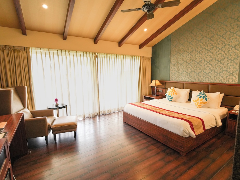 CLUB ROOM