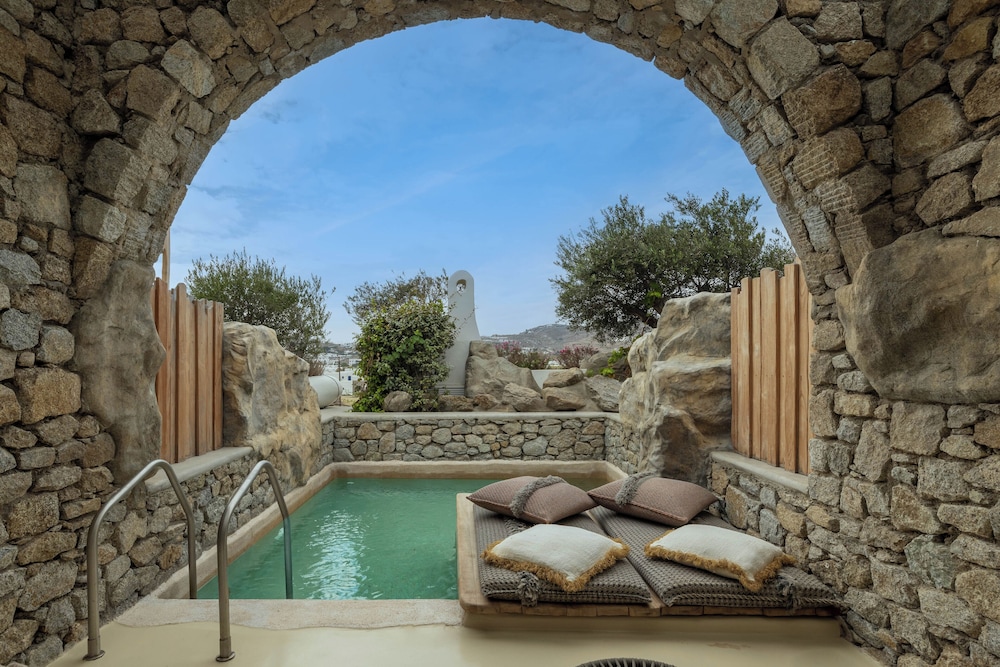 swimming pool spa