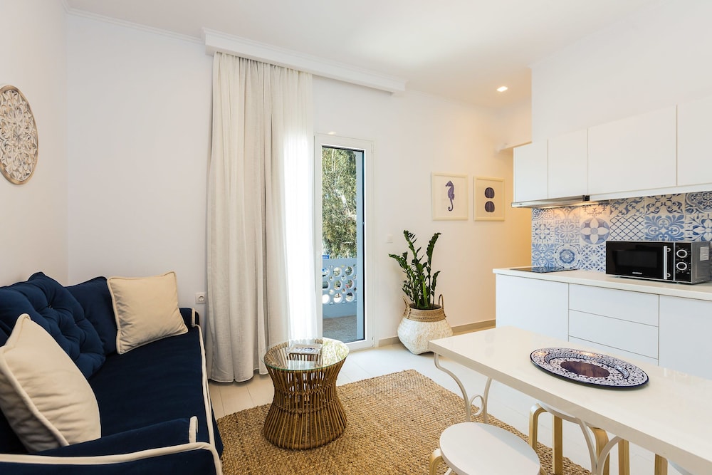 Georgioupolis Plaza Suites 30/38