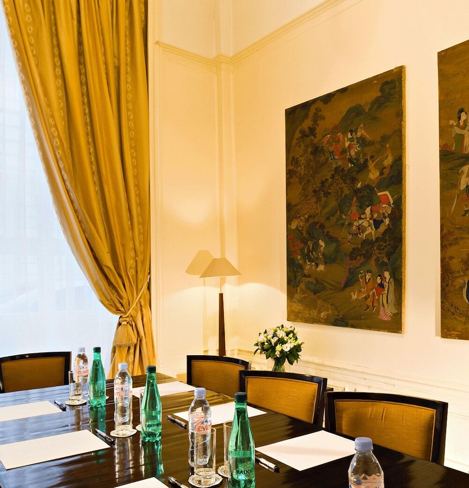 Hotel D Orsay 36/70