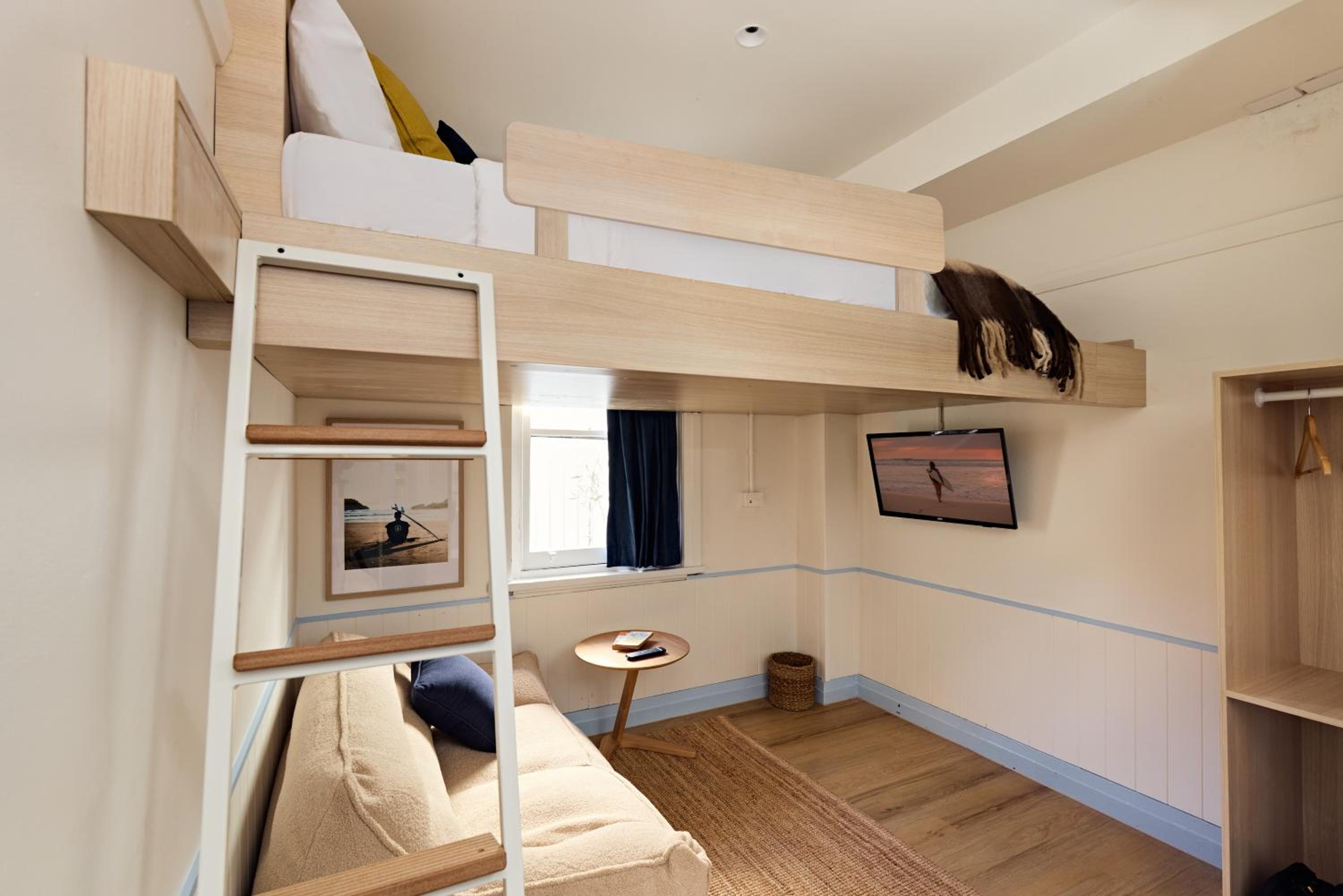 Private, Loft, Premium
