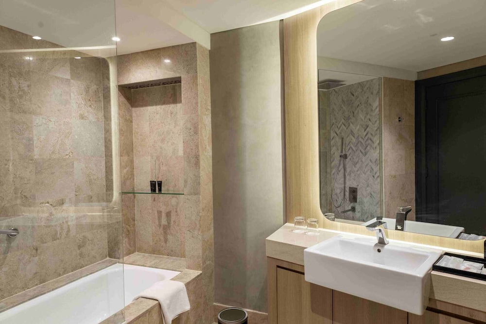 ARTOTEL Suites Mangkuluhur 40/42