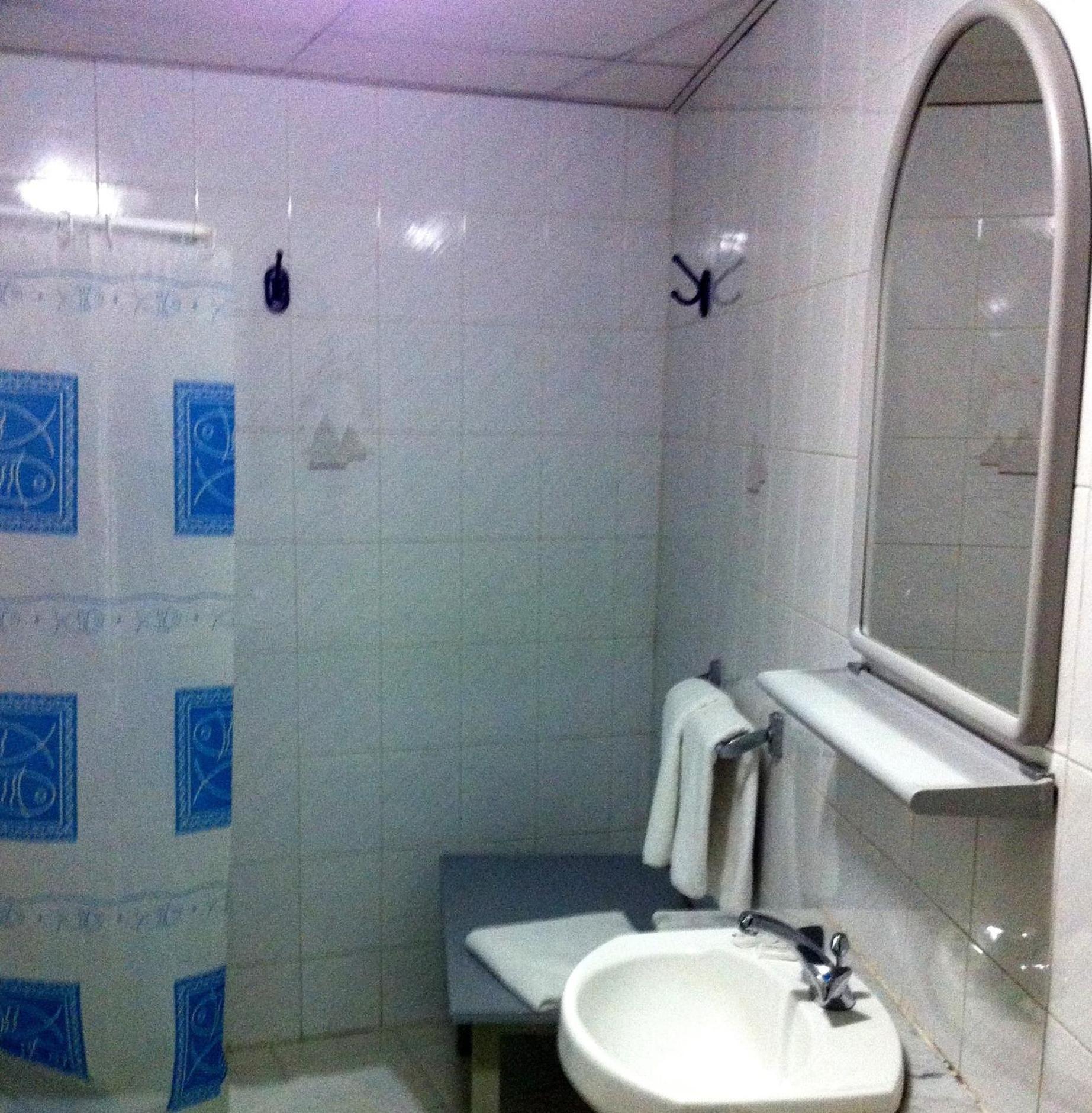 غرفة رباعية، Roma Hotel 3/5