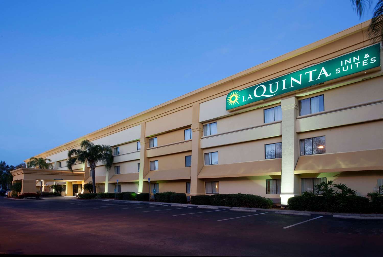 La Quinta Inn & Suites by Wyndham Tampa Fairgrounds - Casino 10/43