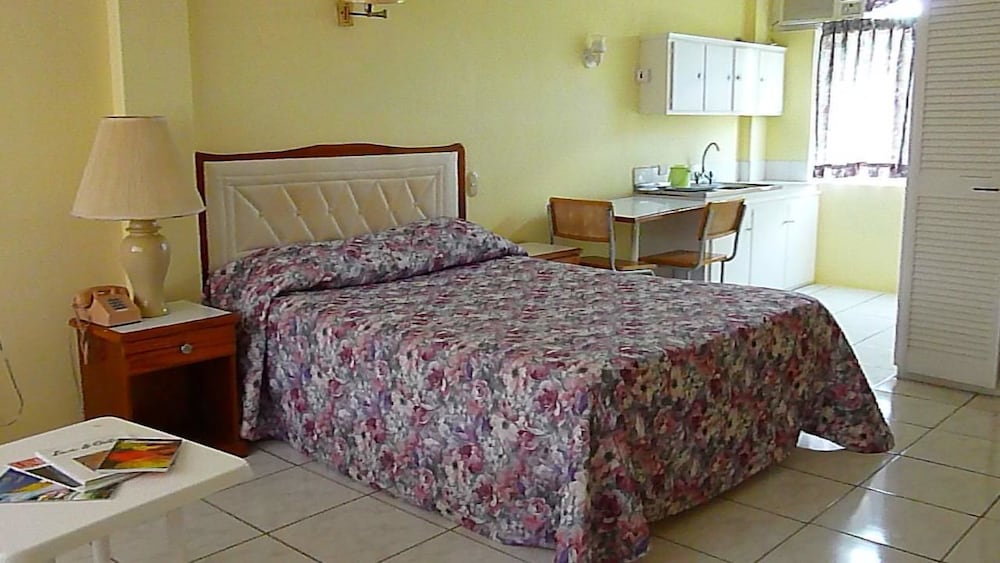Royal Palm Suite Hotel 21/40