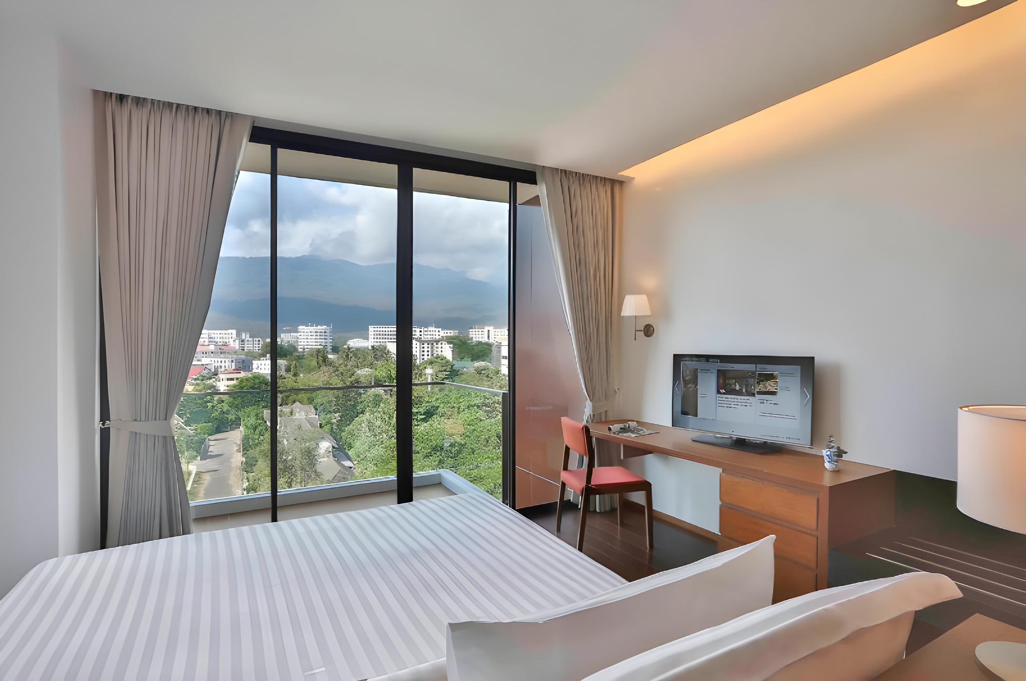 غرفة بريميوم سوبيريور بسرير كينج بحوض استحمام، Eastin Tan Hotel Chiang Mai 3/3