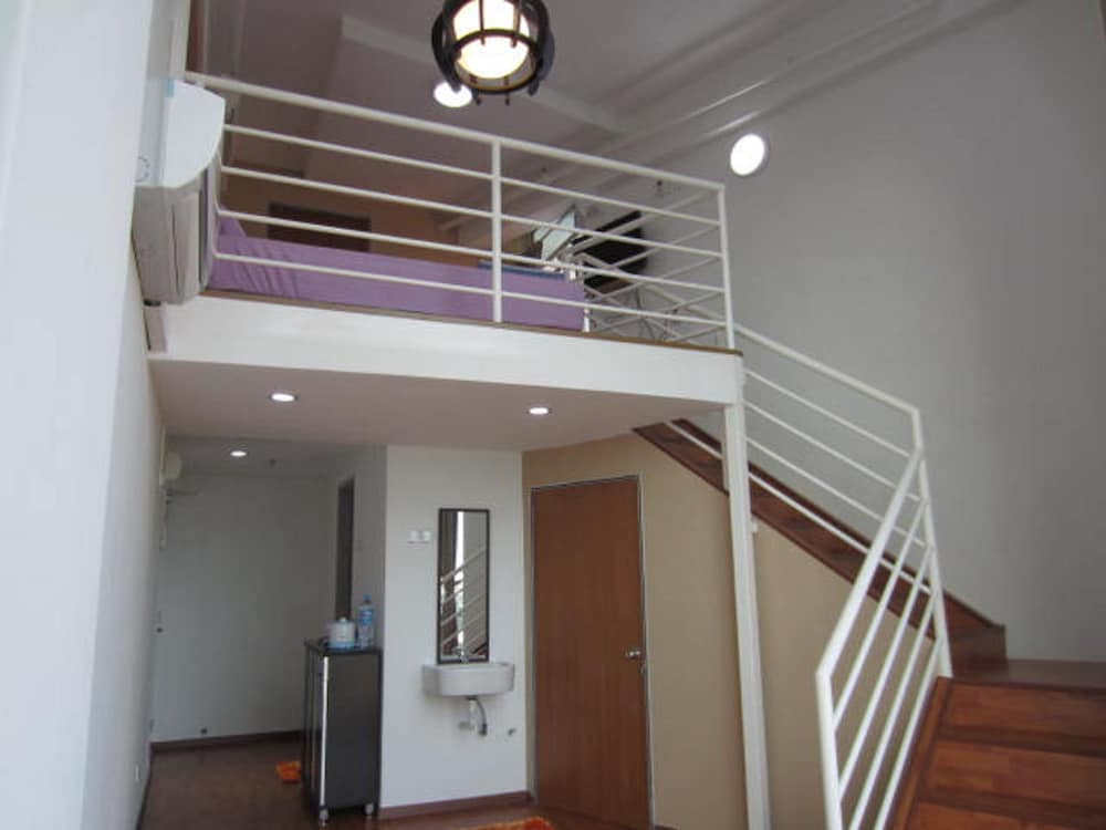The Ceo Executive Office Suites 4/47