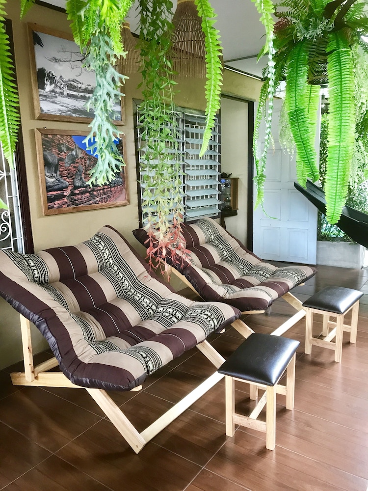 Banchan Hostel 12/24