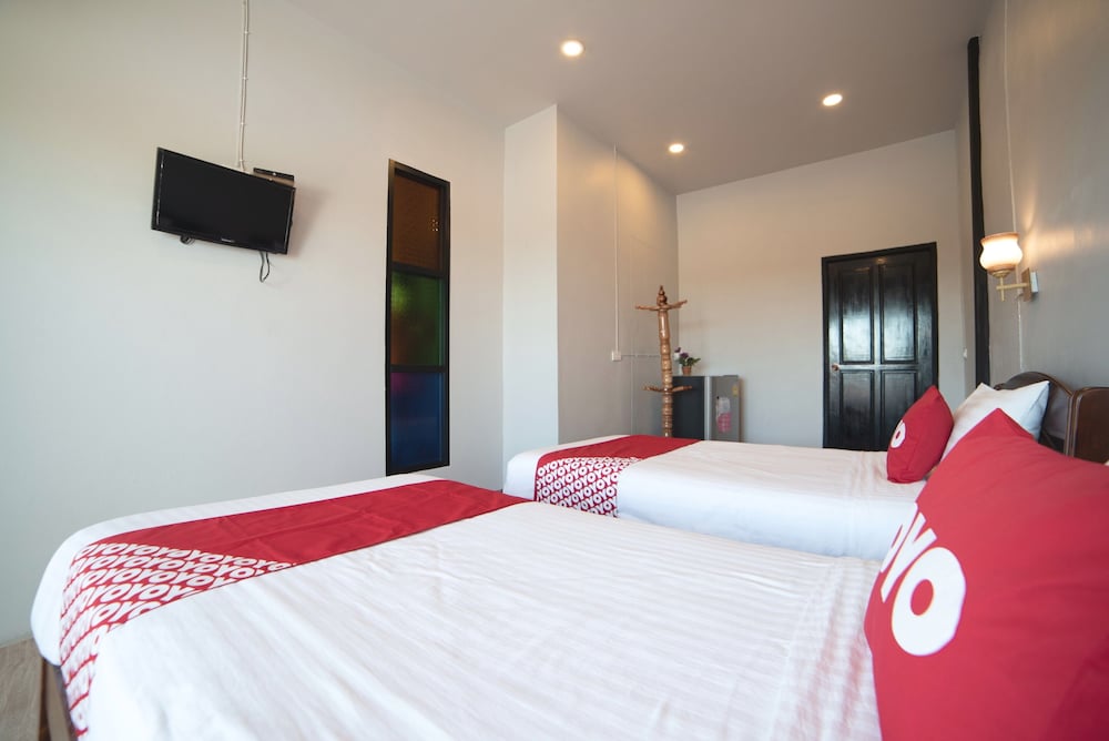 OYO 465 Krung Kao Traveller Lodge 25/37