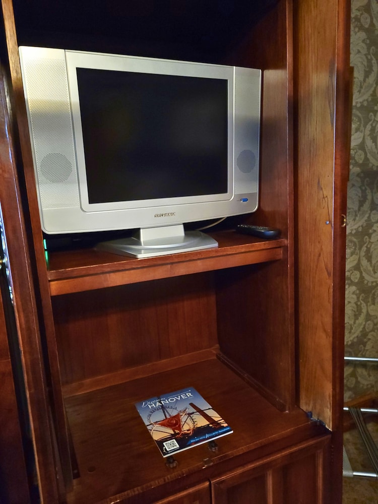 Altland House Inn and Suites 40/50