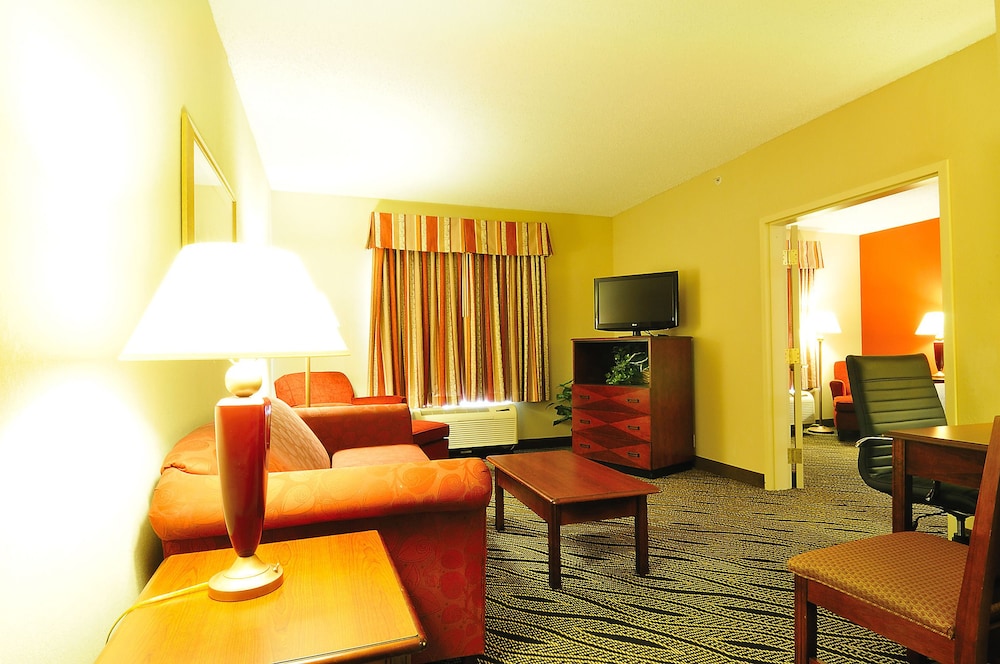 Hampton Inn Fayetteville 46/73