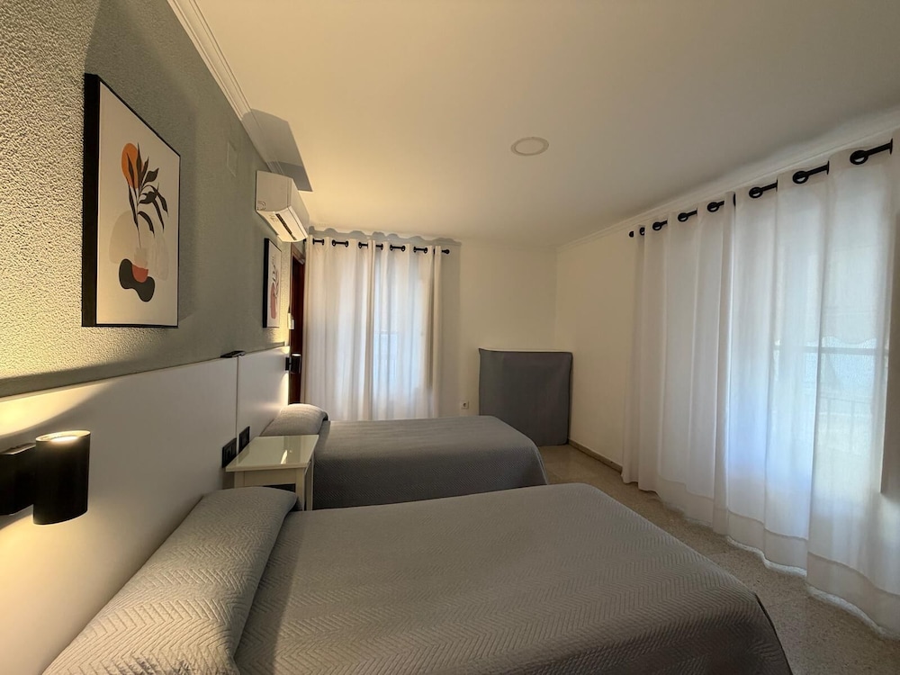 Hostal Bahía 20/50