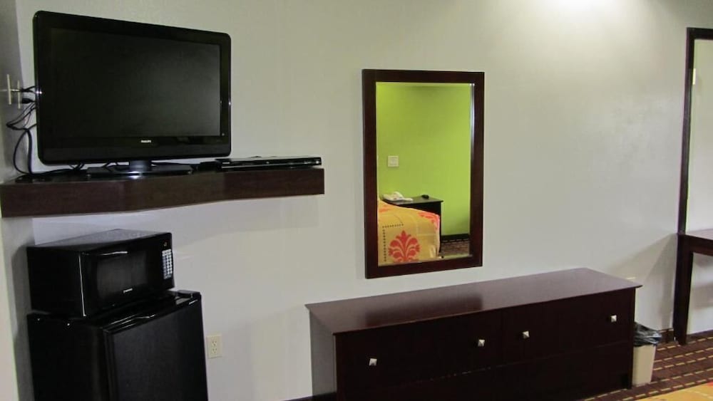 Palace Inn Greenspoint 25/30