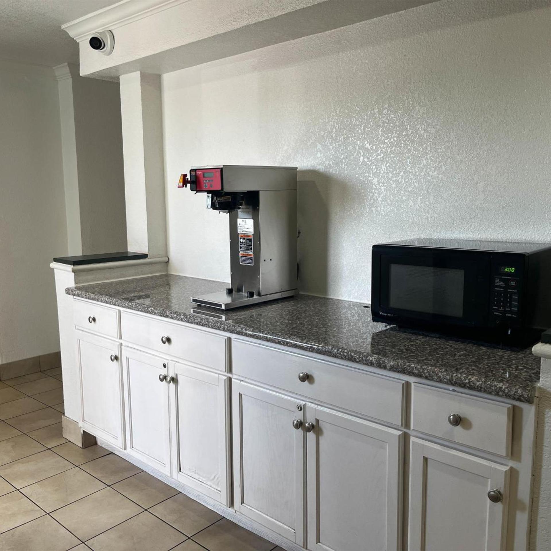 Studio6 Studio6 Suites Euless, TX – DFW West 37/48