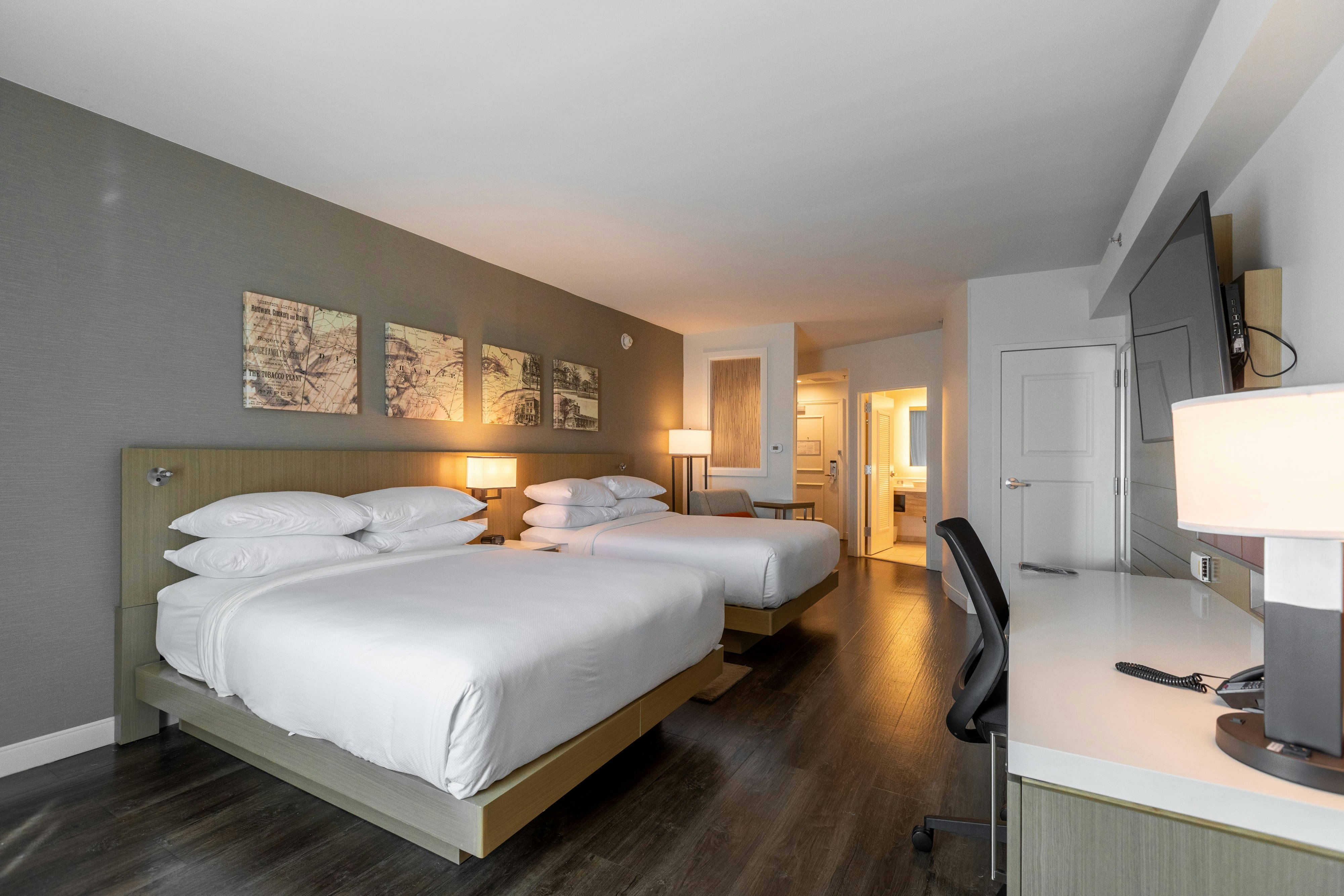 room, 2 queen beds