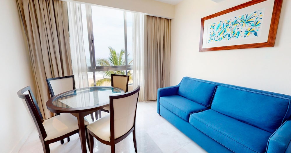 Park Royal Beach Mazatlan 40/59