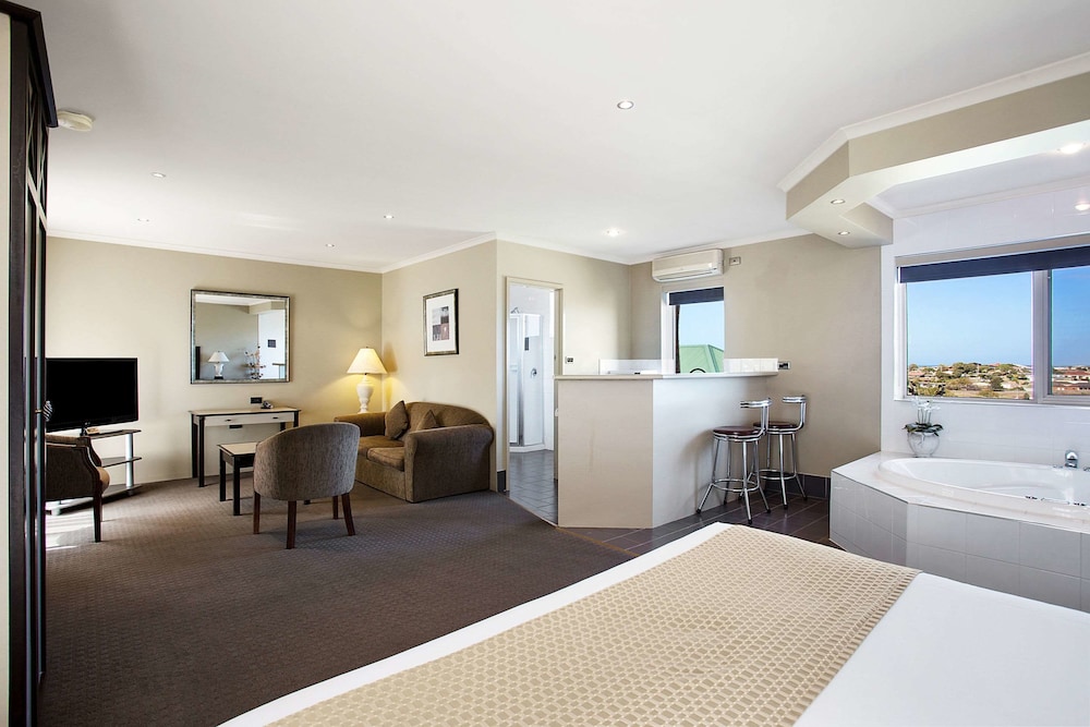 Comfort Inn On Raglan 4/39