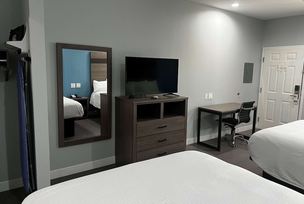 Baymont by Wyndham Freeport Texas 38/50
