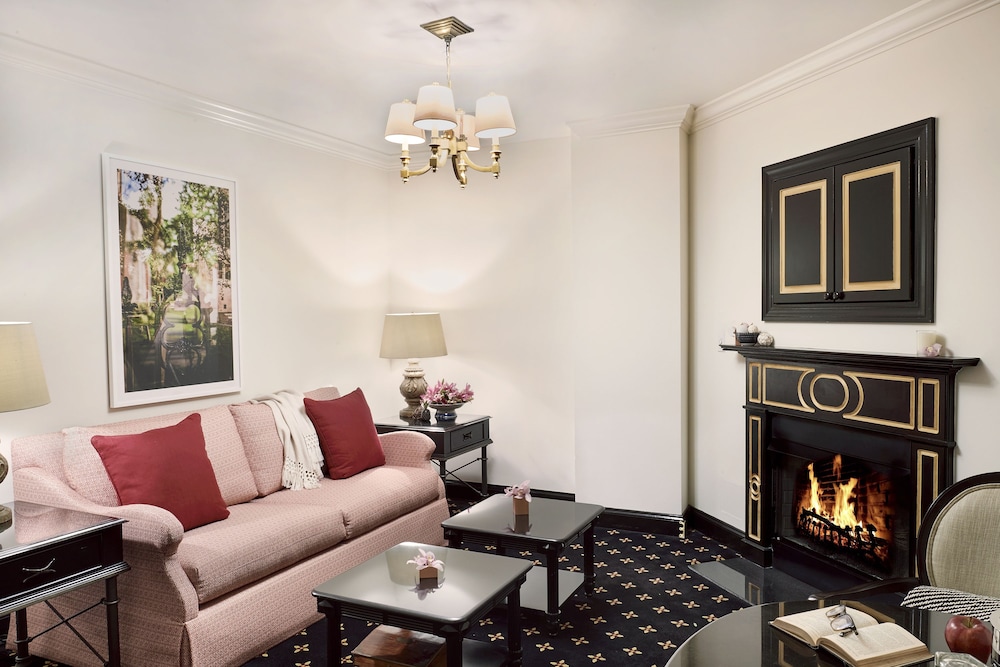 French Quarter Inn 33/44