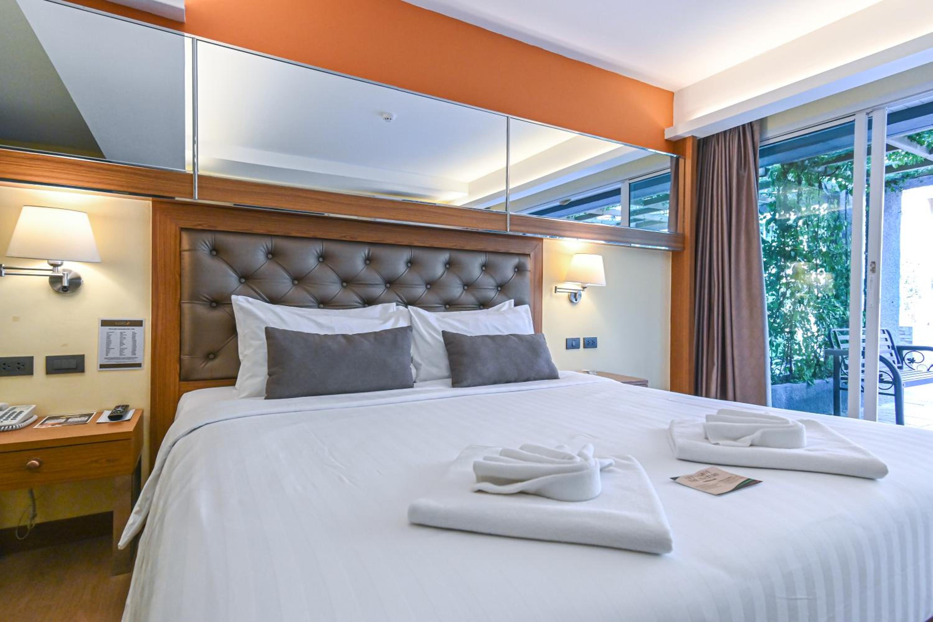 Golden Sea Hua Hin Hotel 25/65