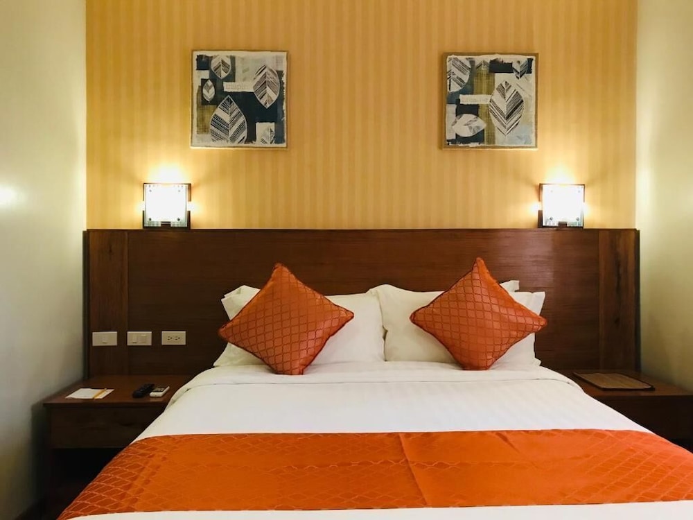 Coron Soleil Express Hotel 23/65
