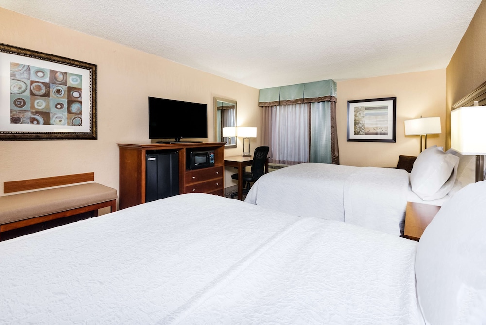 Hampton Inn Gainesville FL 26/66