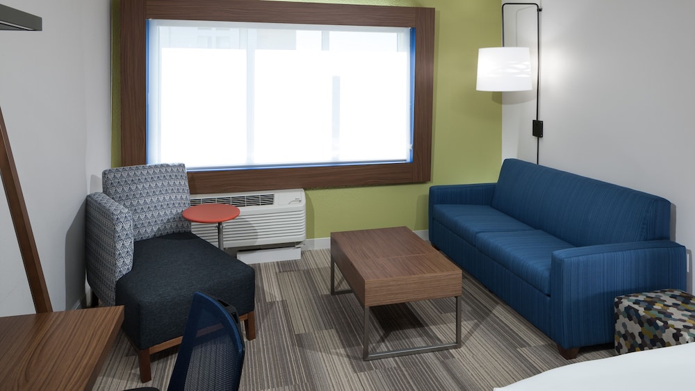 Holiday Inn Express Suites Orlando At Seaworld An Ihg Hotel 26/57