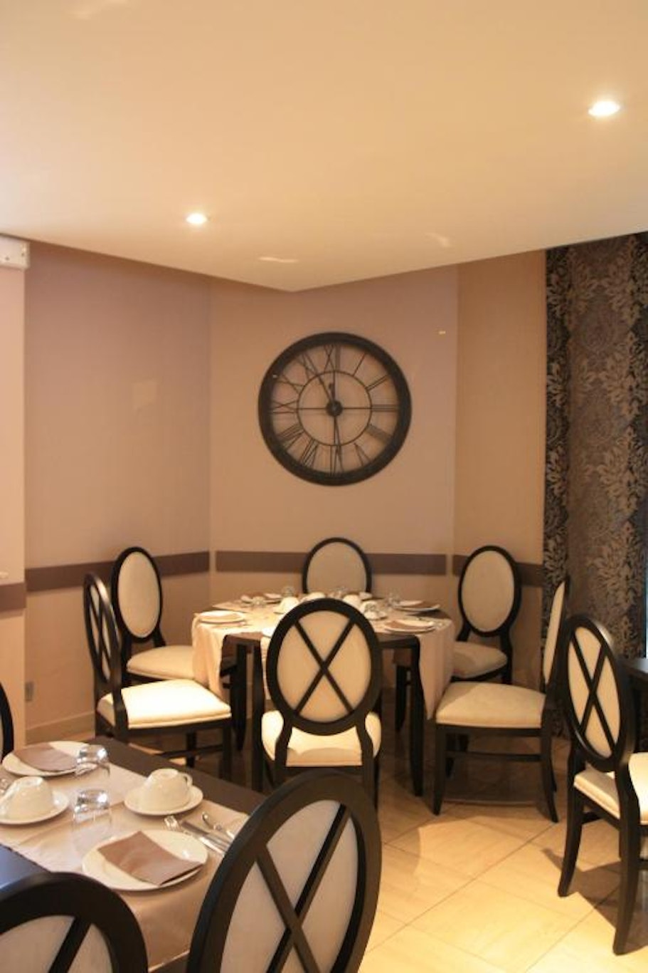 Henry Ii Hotel 46/59
