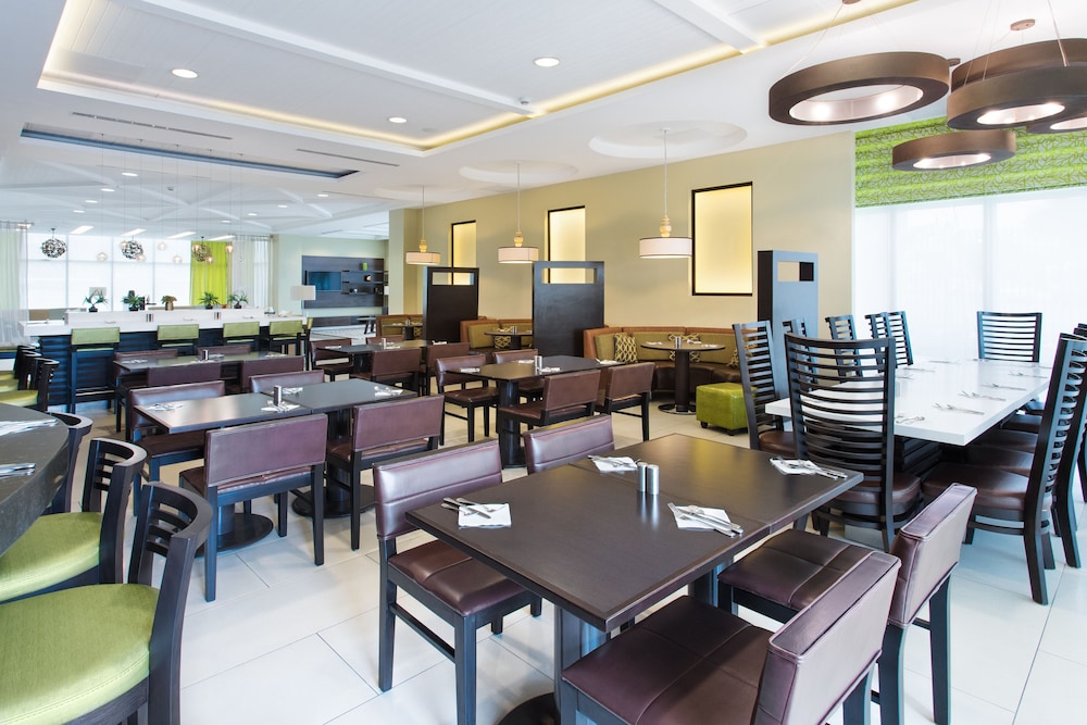 Courtyard By Marriott Kingston Jamaica 44/51