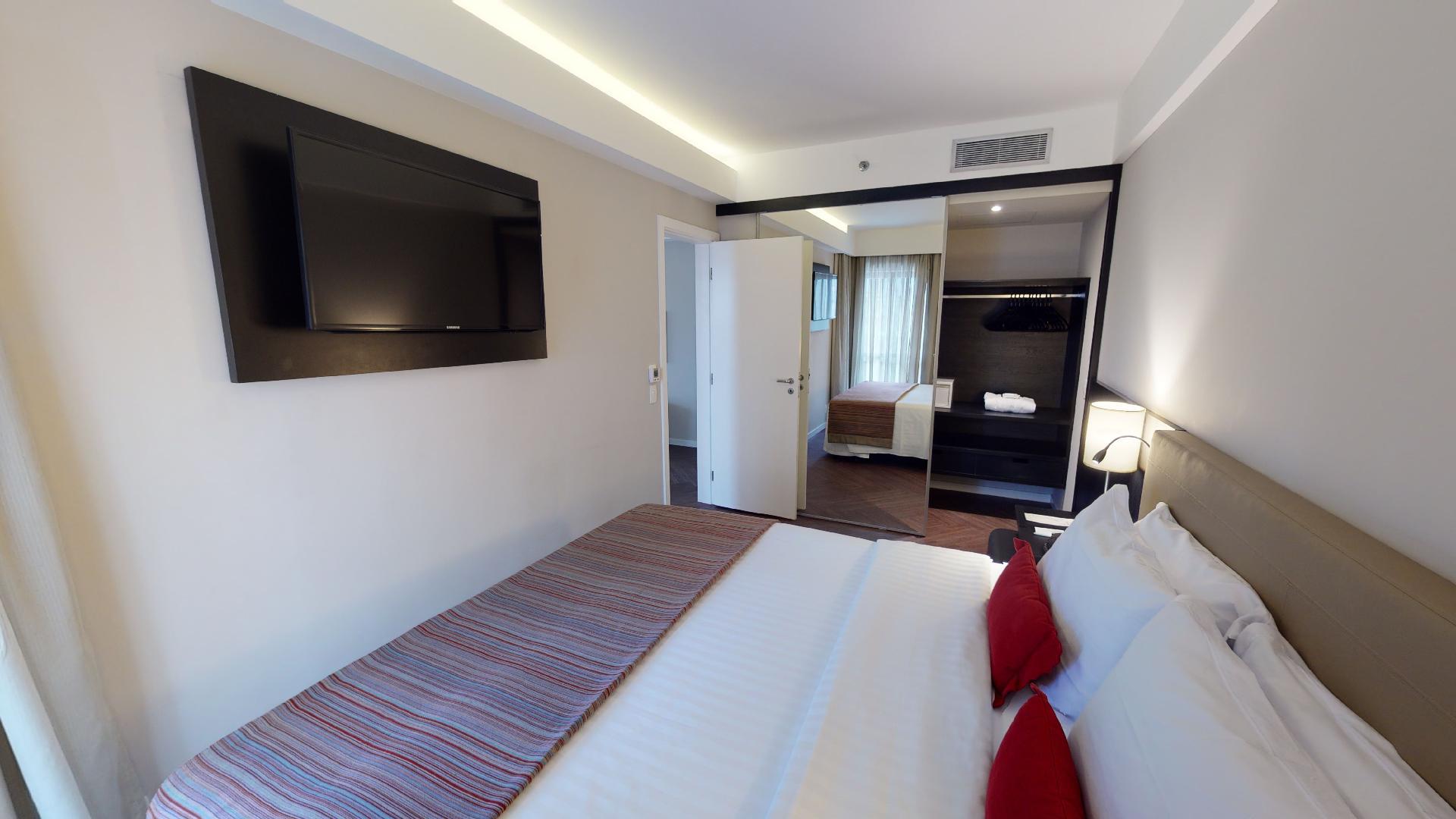 1 Bedroom, Superior, Apartment, Street View