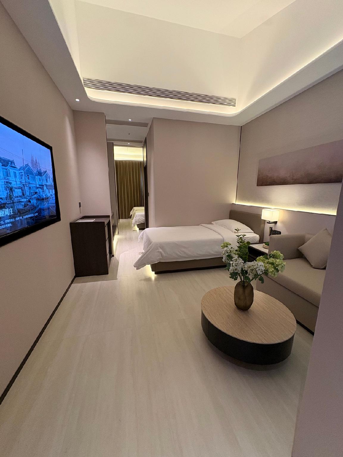 Deluxe, Family, Suite, 1 Double and 1 Single Bed