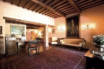 LOCANDA POGGIOLEONE 47/71