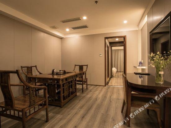 Yangjiang Tianbao Business Hotel 31/36