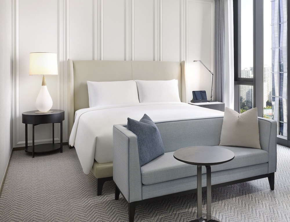 Sofitel Ambassador Seoul Hotel and Serviced Residences 17/71