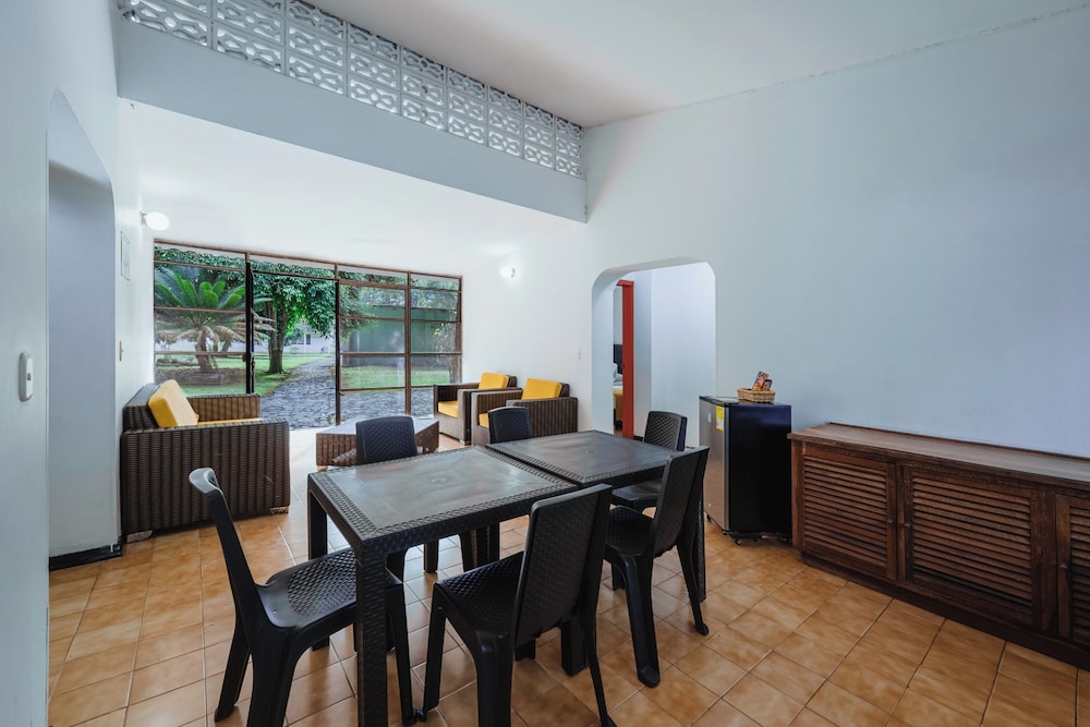 hotel las palmeras 27/50