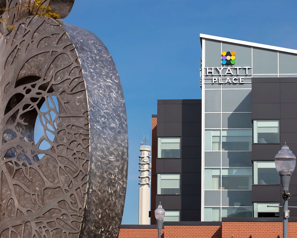 Hyatt Place Moncton 5/50