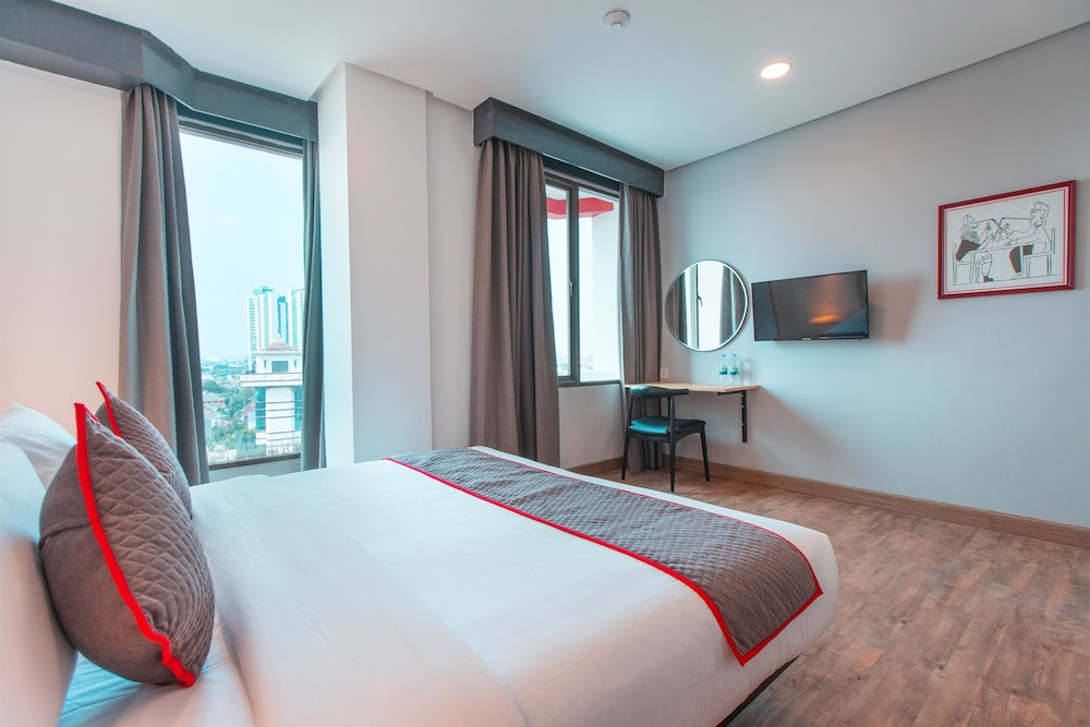 Super OYO Townhouse 1 Hotel Salemba 14/38