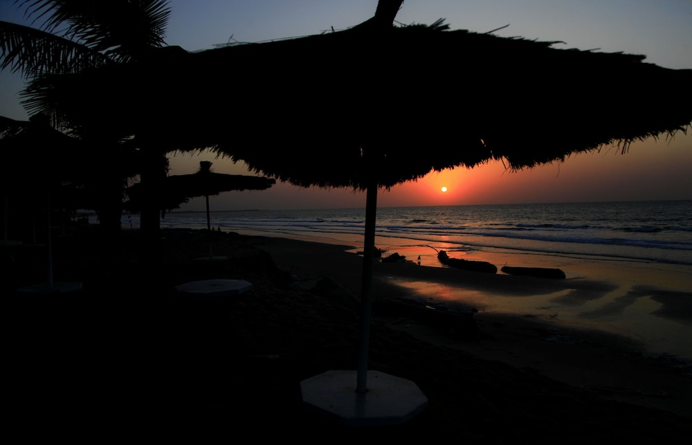 The Kairaba Beach Hotel 71/75