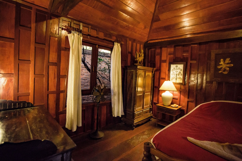 Terres Rouges Lodge 18/50